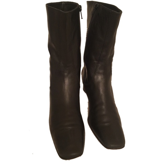 Cole Haan Black Sleek Leather Bootie Boot Boots - Picture 2 of 7